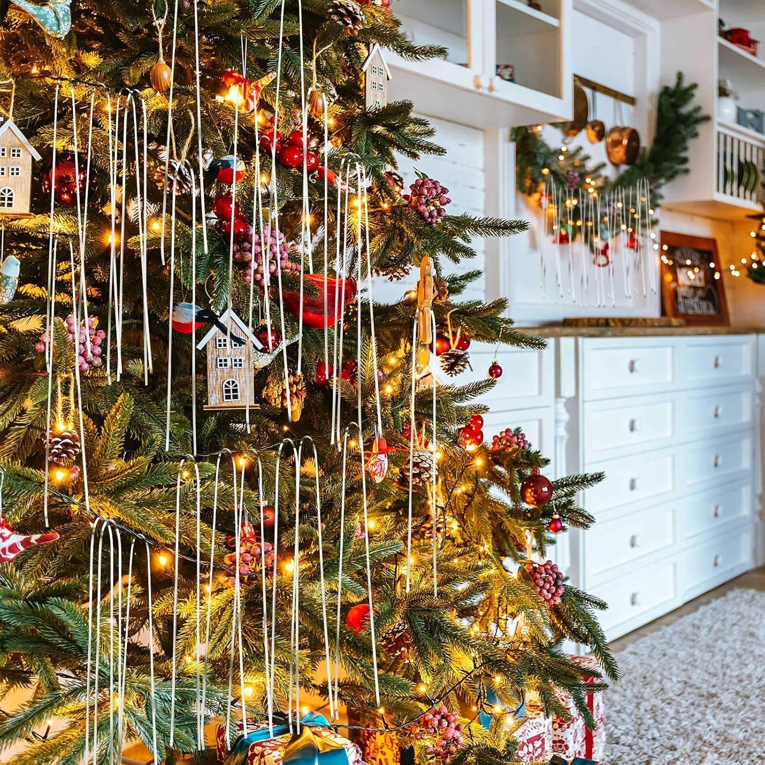 Christmas Shimmer Icicles Decorations 18 Inch Xmas Tree Foil Fringe Icicles Iridescent Tinsel Foil Fringes for Xmas Holiday Decor (Silver,4000 Strands)