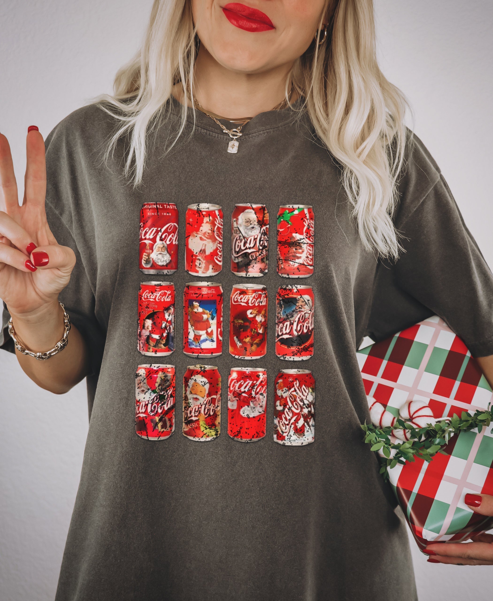 Vintage Coca Cola Christmas Cans